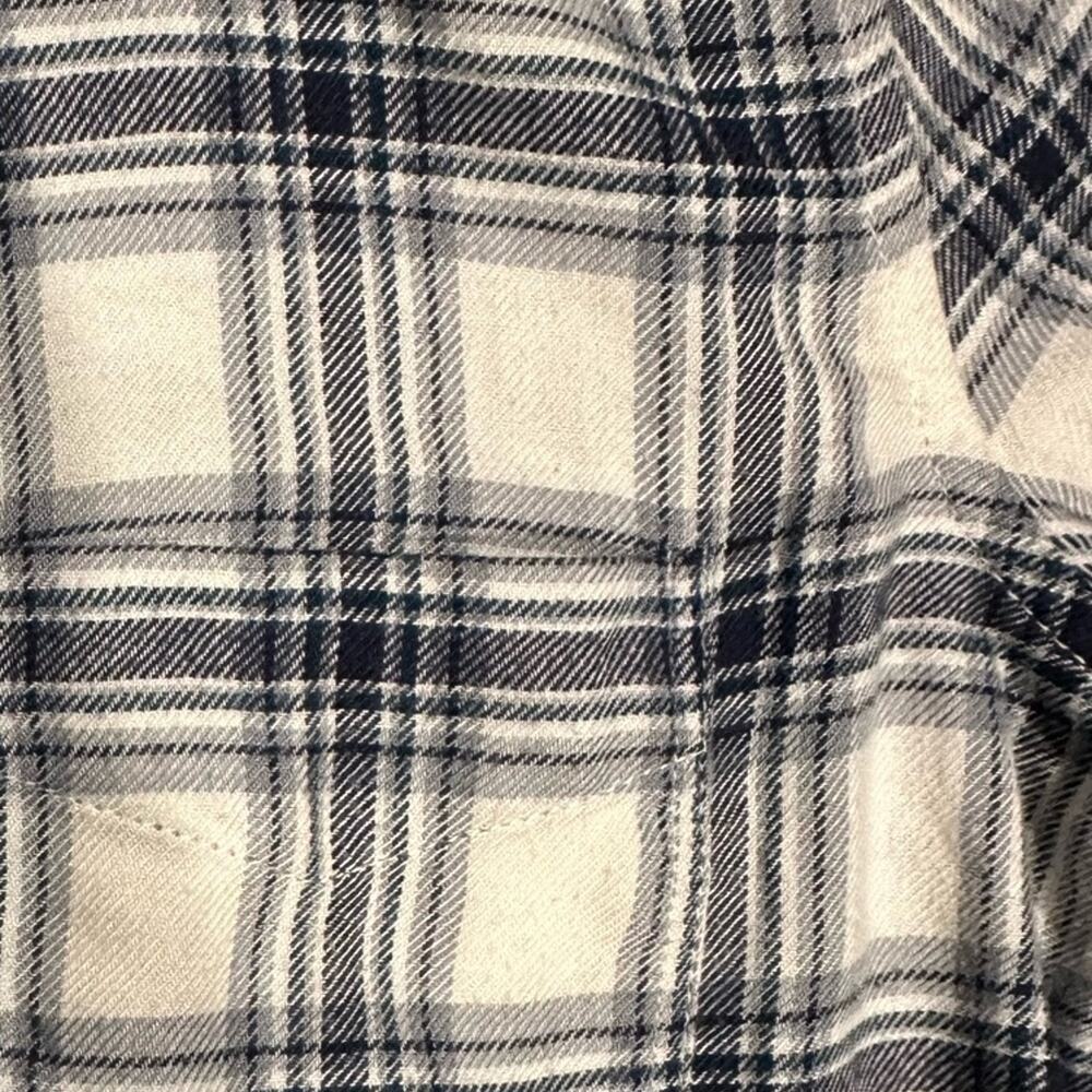 American Eagle Women's Black & White Plaid Flannel Shirt - Picture 5 of 5